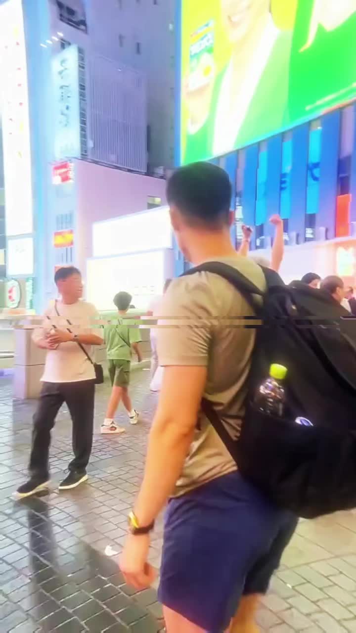 @๐๐ซ๐ฎ๐ฌ๐ค