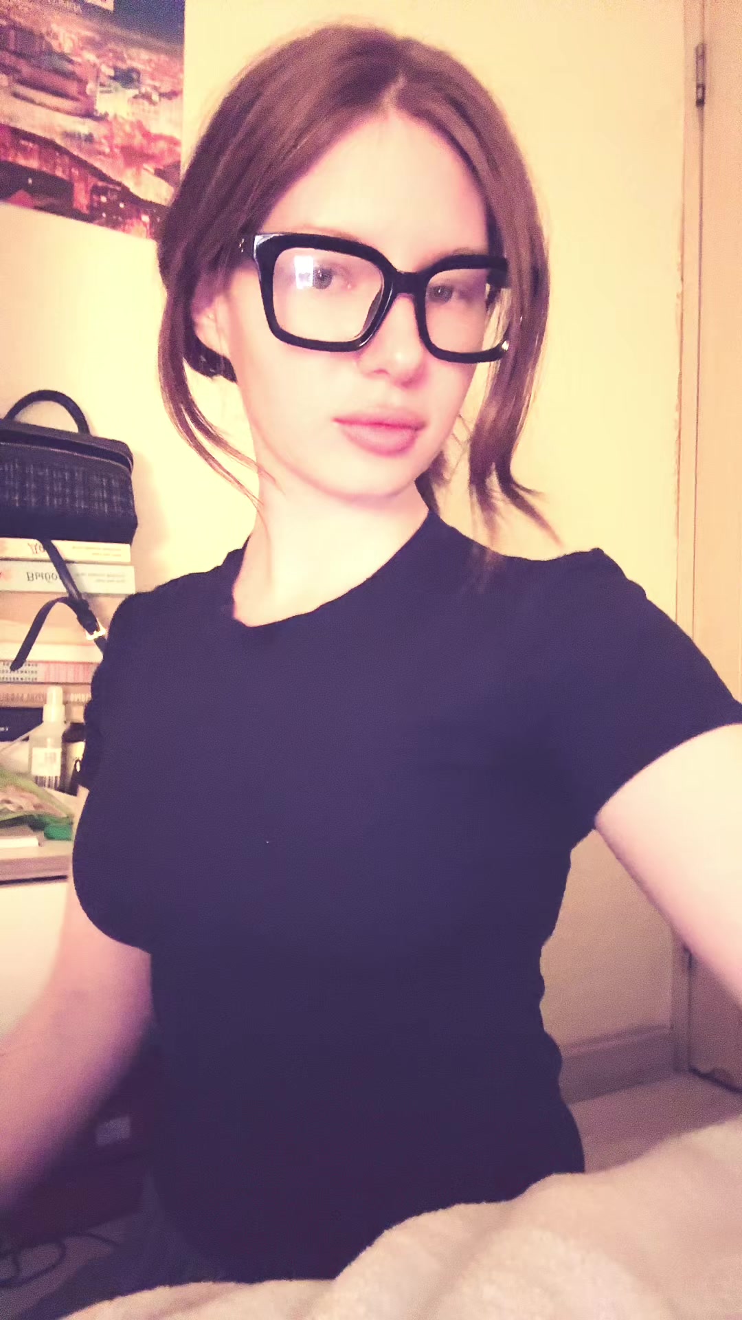 @Goldcherryy