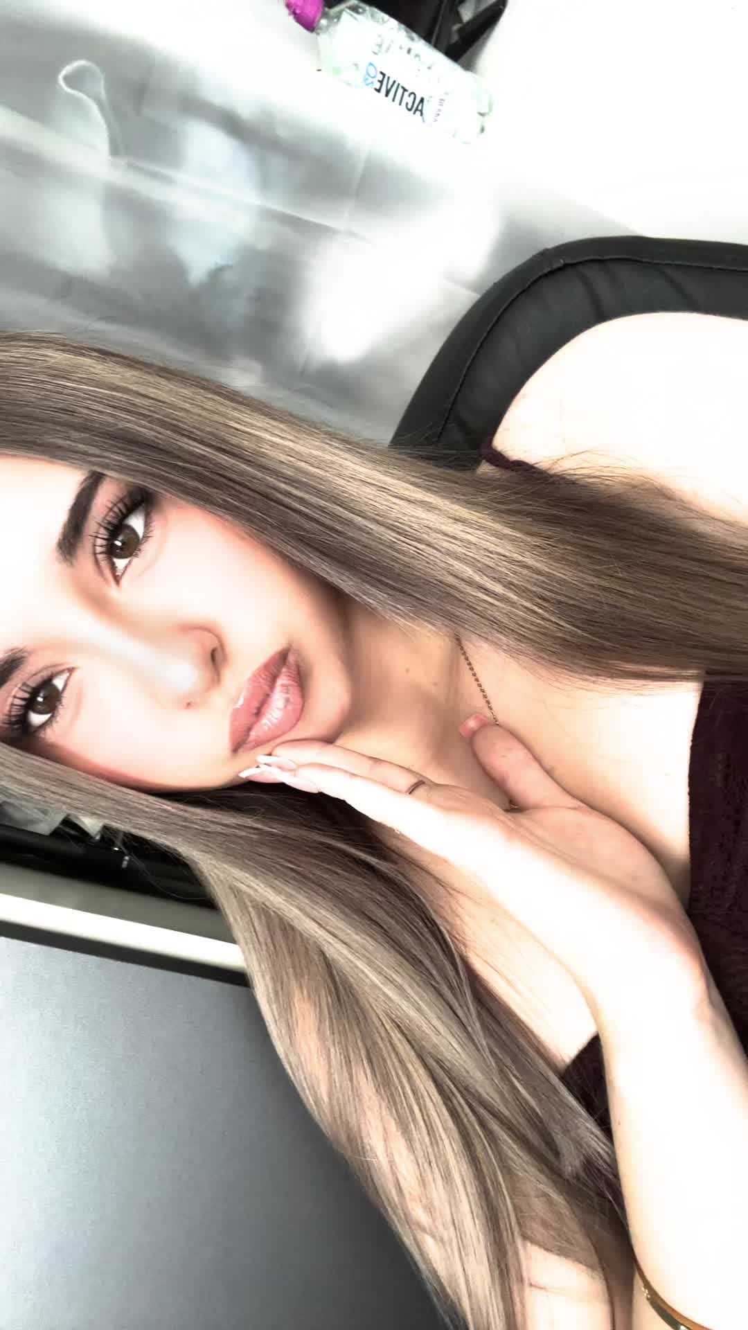 @⃟