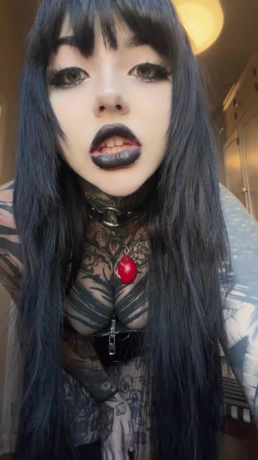 @mothertriplex