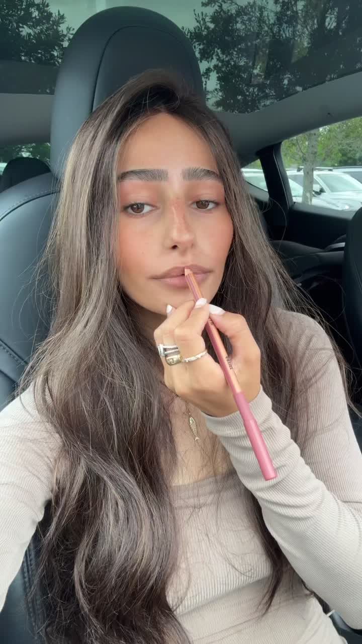 @Chaya | fashion & makeup