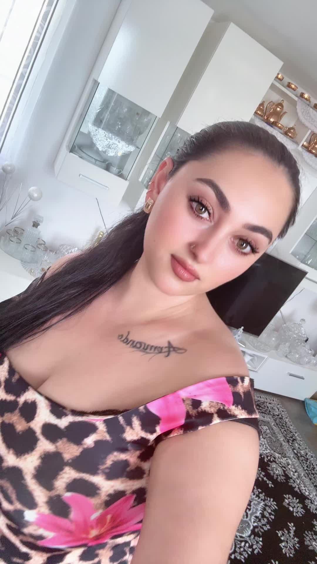 @Pamela brazila🇷🇴🇩🇪💃🏻❤️