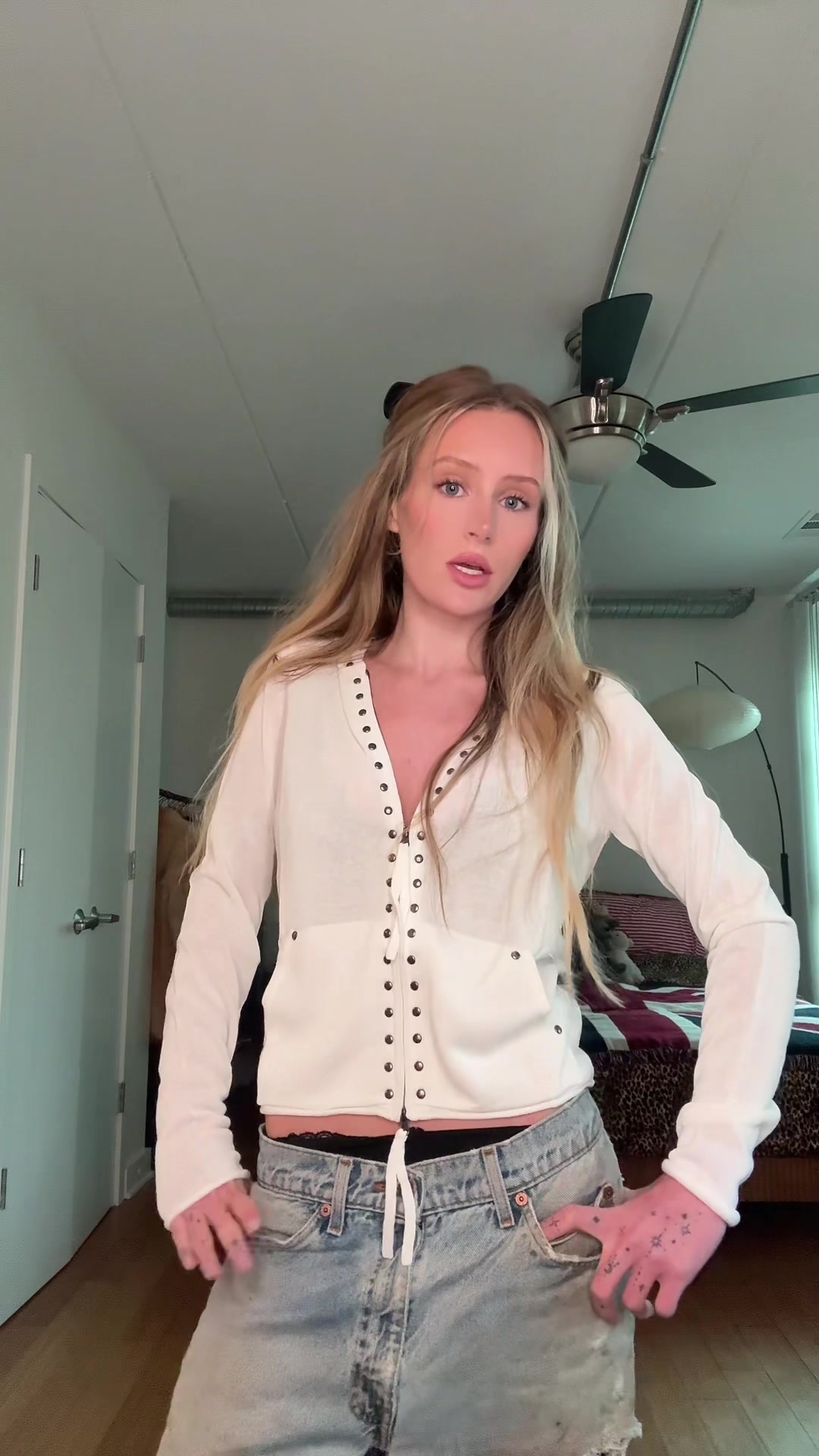 @isabella
