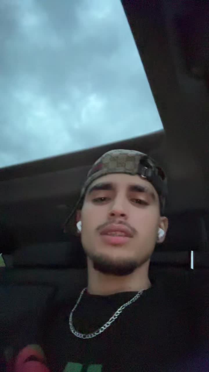 @Mzb0y222