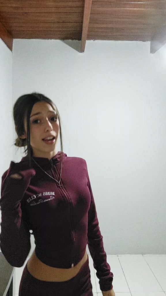 @𝑣𝑎𝑙𝑒𝑛𝑡𝑖𝑛𝑎