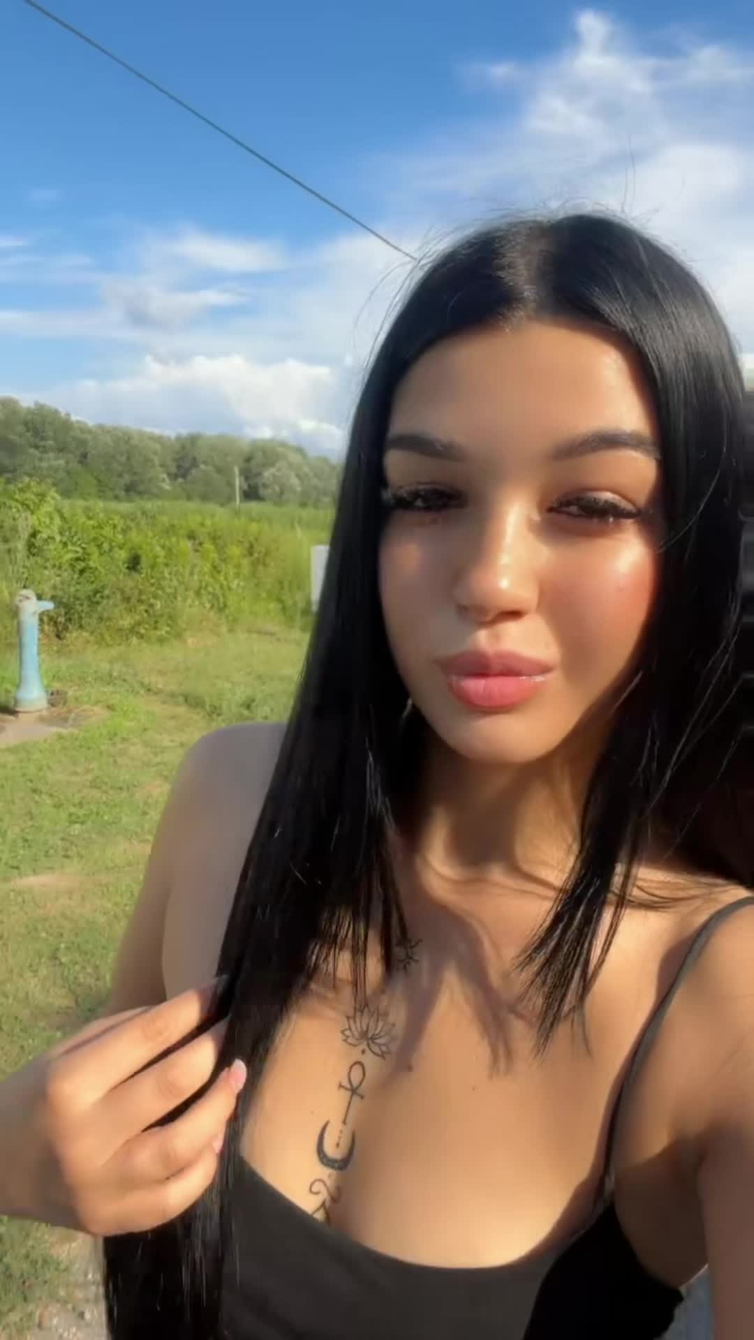 @Elena Kitti