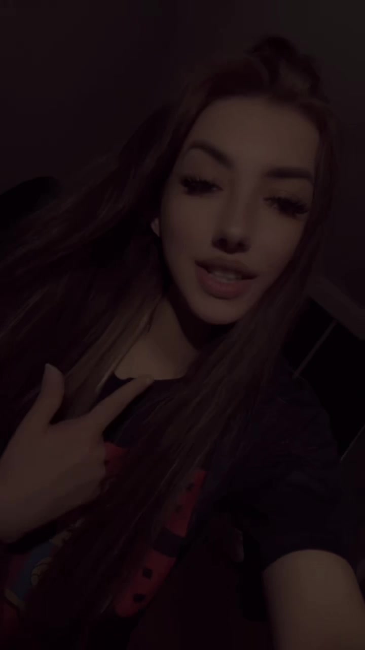 @_beluniaaa_