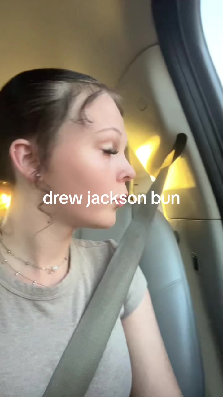 @𝖑𝖚𝖈𝖐𝖎𝖎
