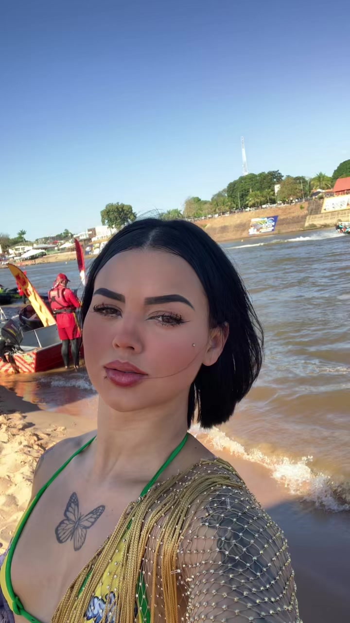 @Jucenooo