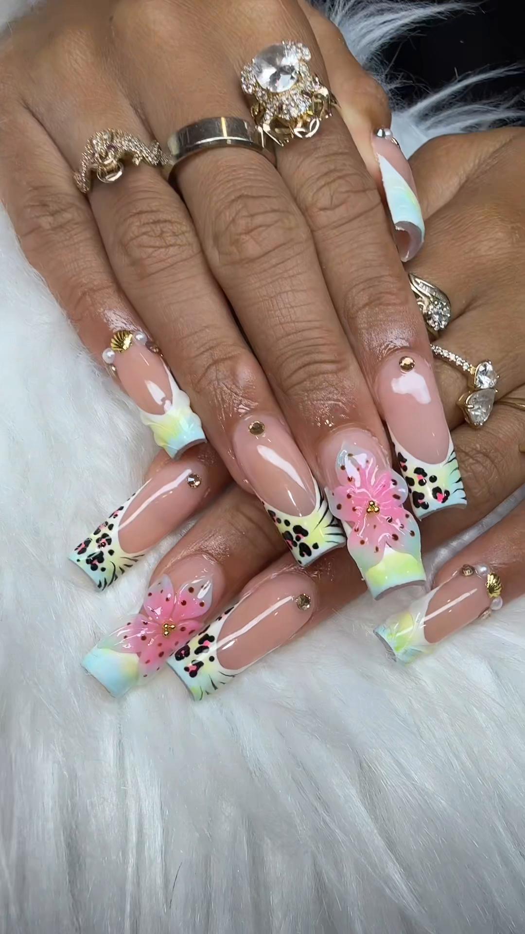 @LovelyJuice23