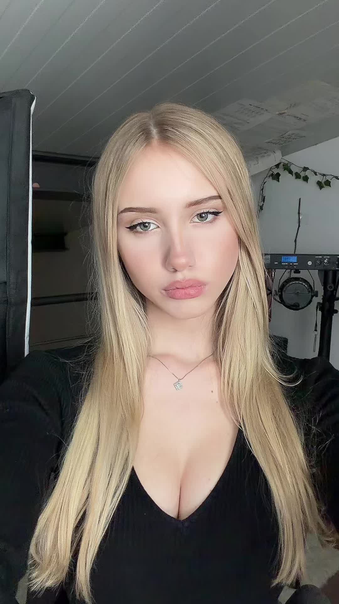 @Sophia