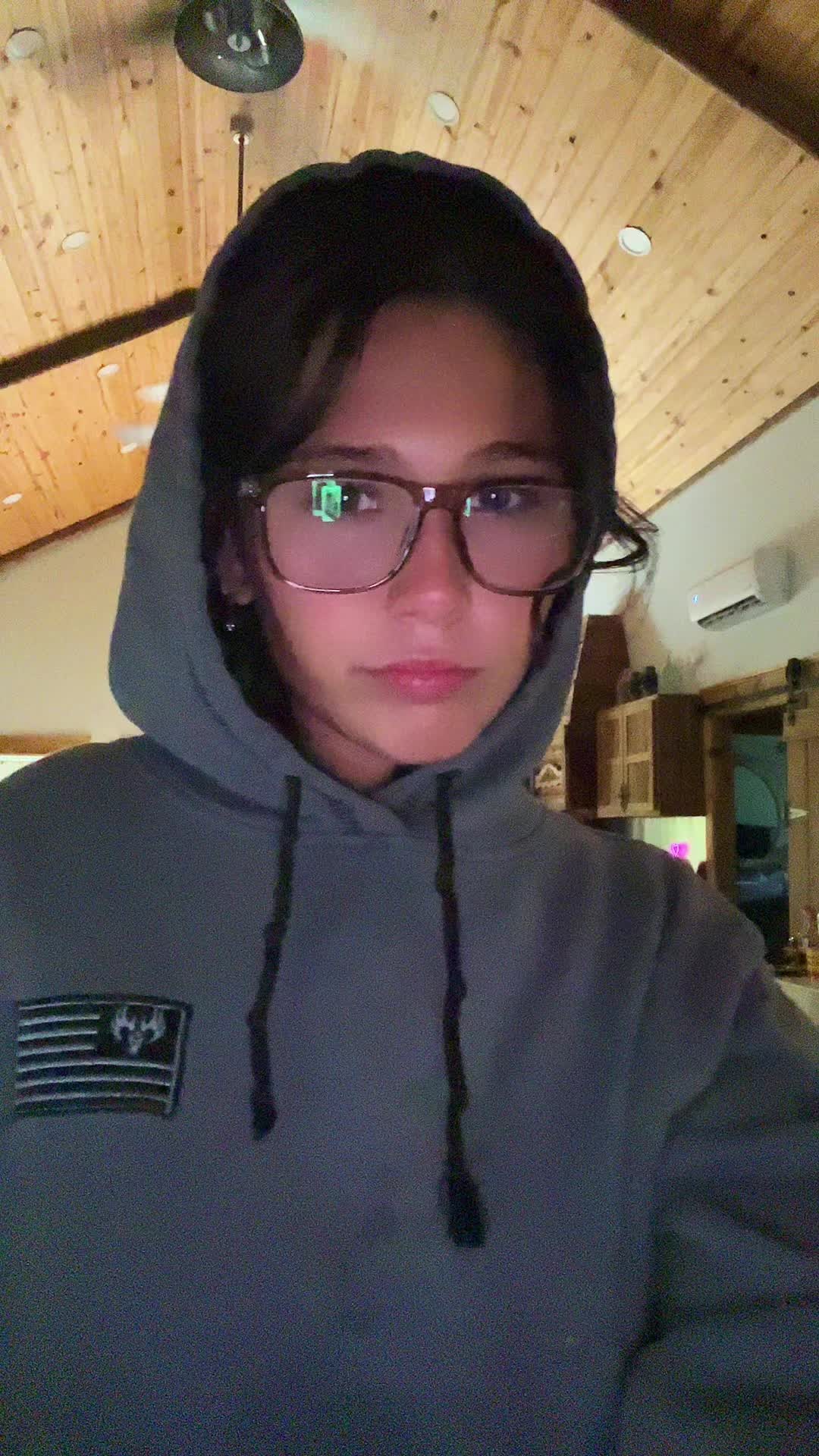 @🦄