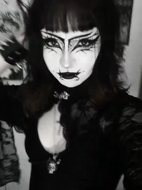 @𝙻𝔦𝔳 ࣪.☣︎