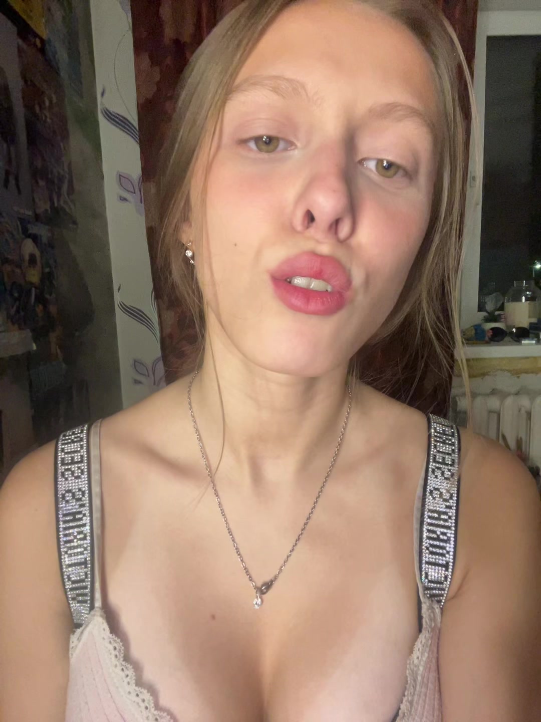 @Анорексичка