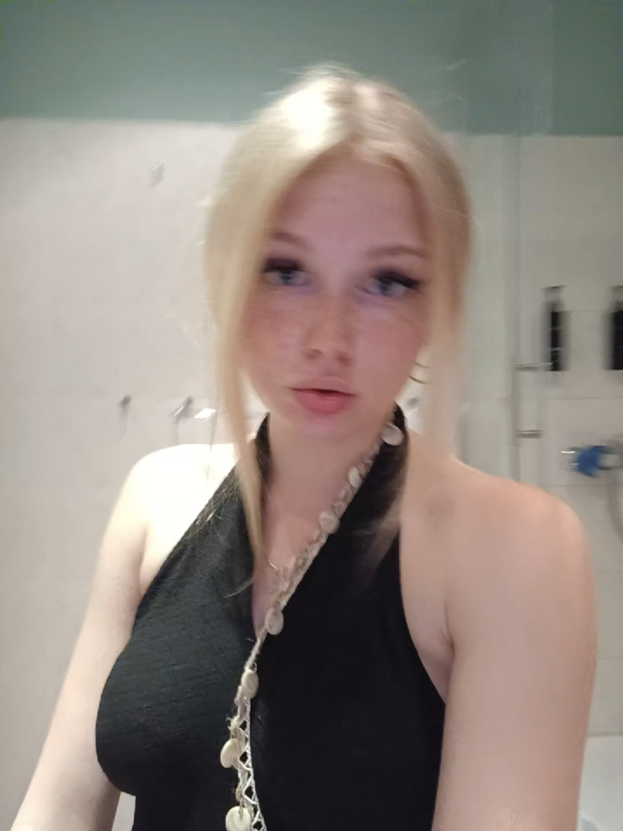 @𝓜𝓪𝓻𝓲𝓮
