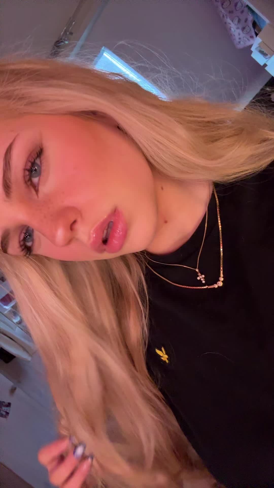 @julia