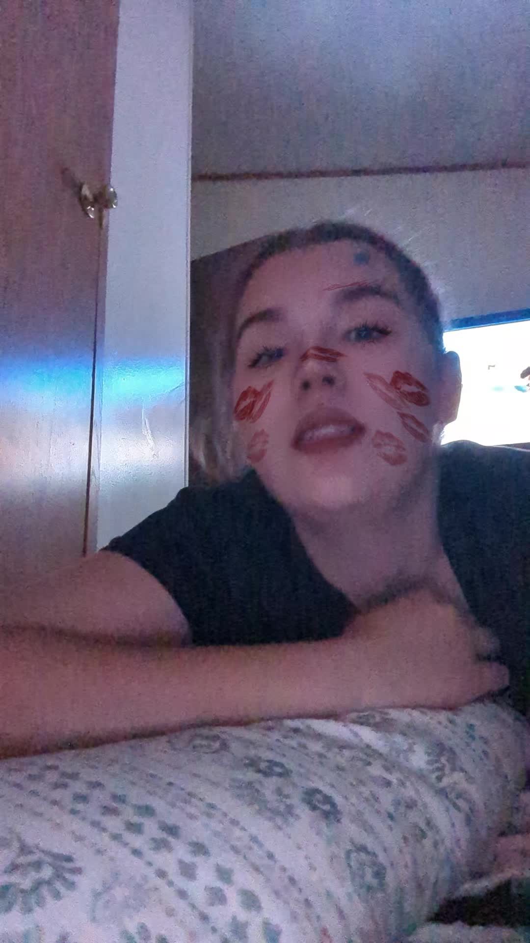 @Anngelina