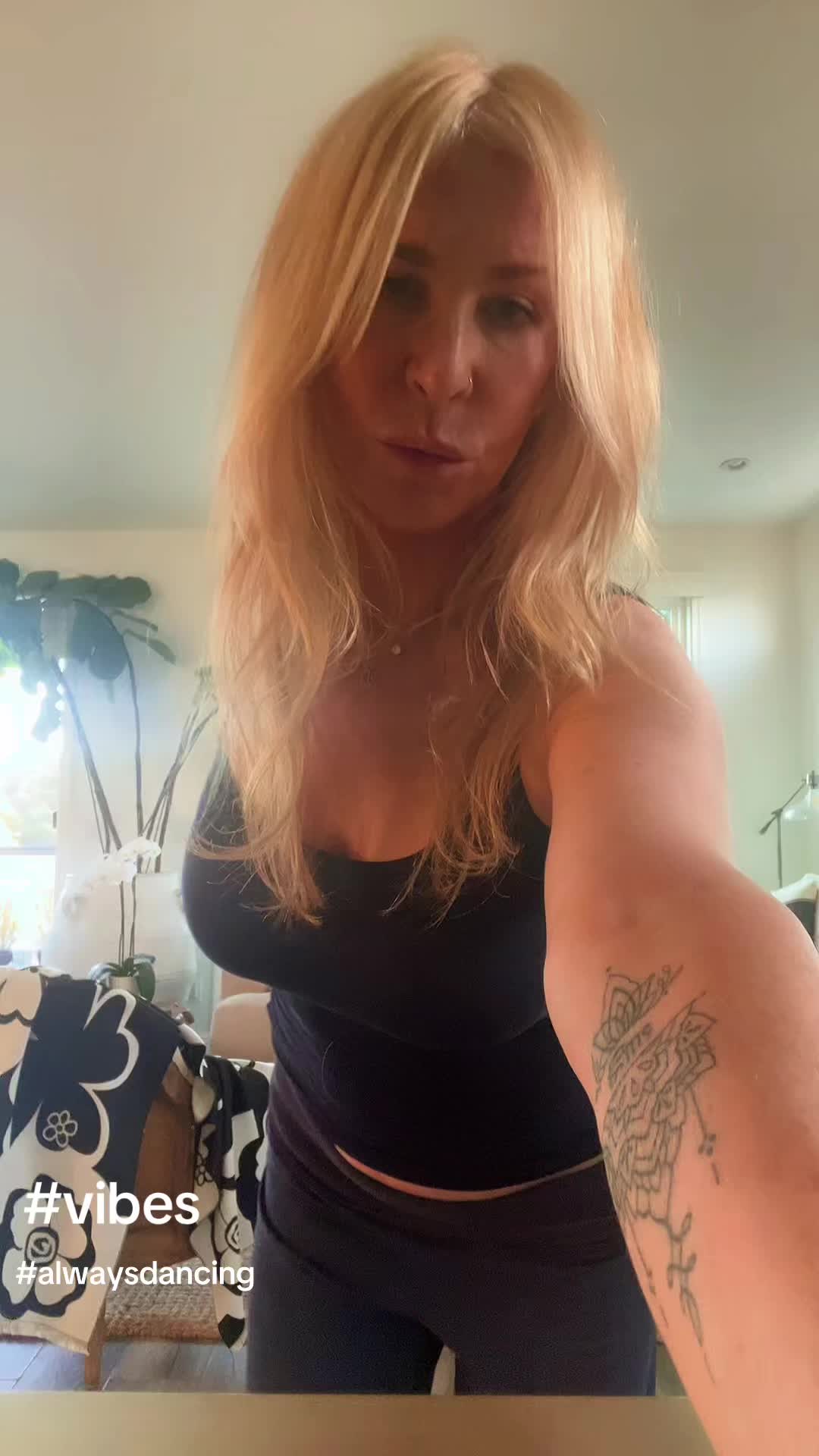 @FlyGirl 🦋
