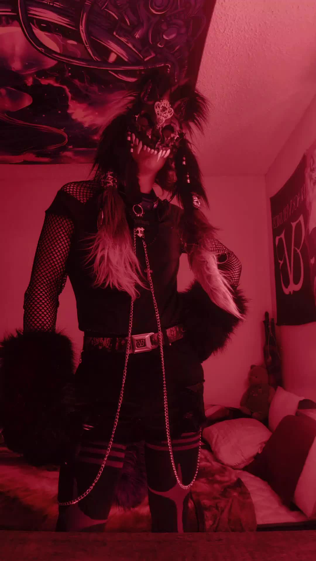 @NightShade🔥🐺💜🔜 Denfur