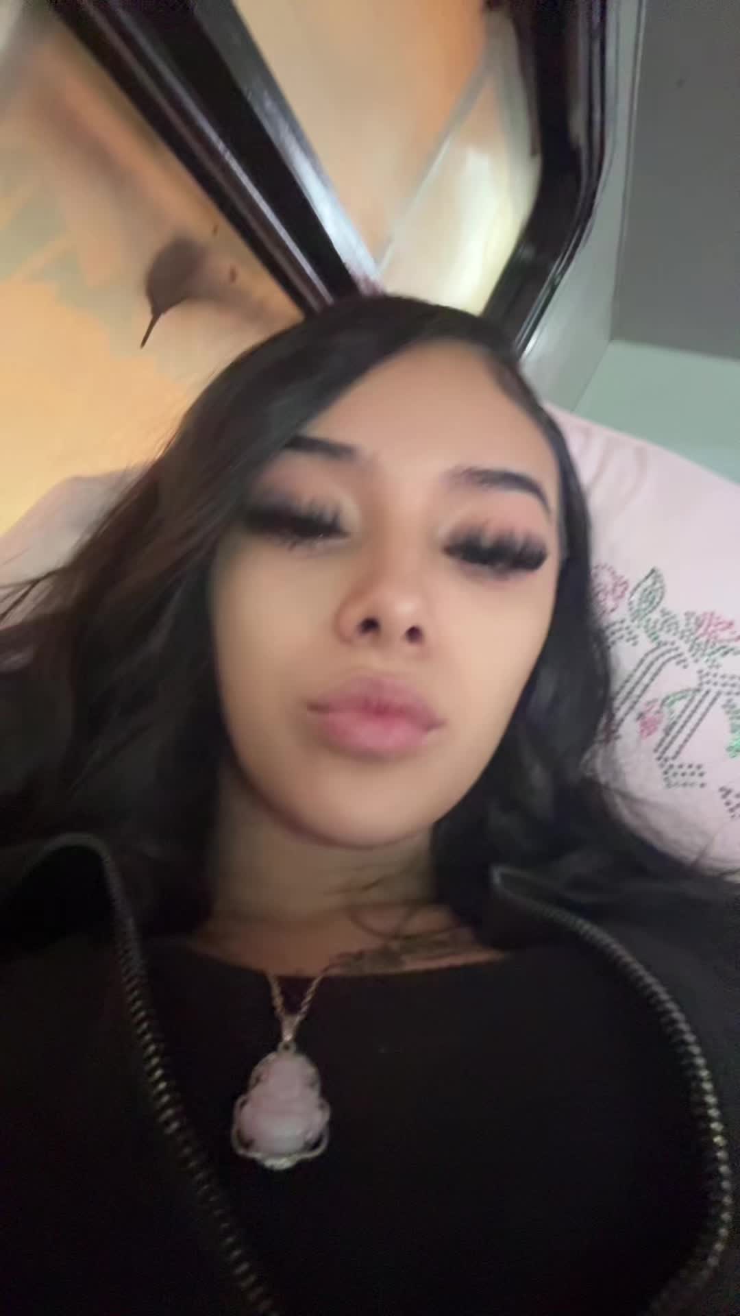 @️