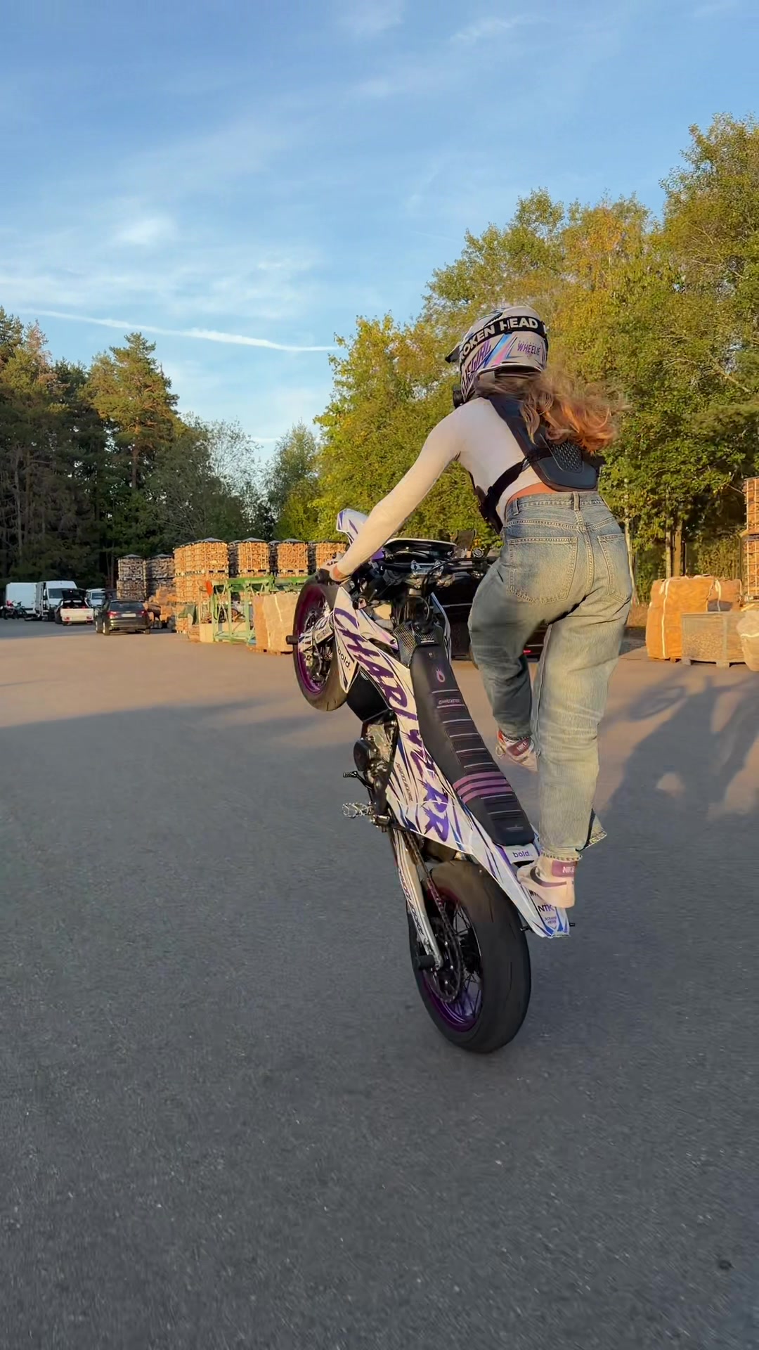 @Wheelie Girl