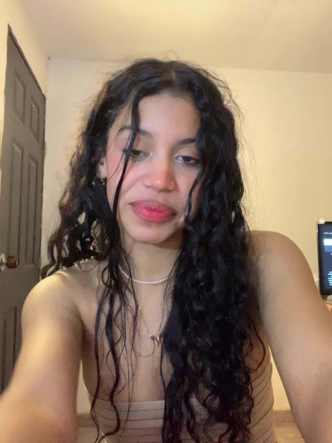 @Ana🐲
