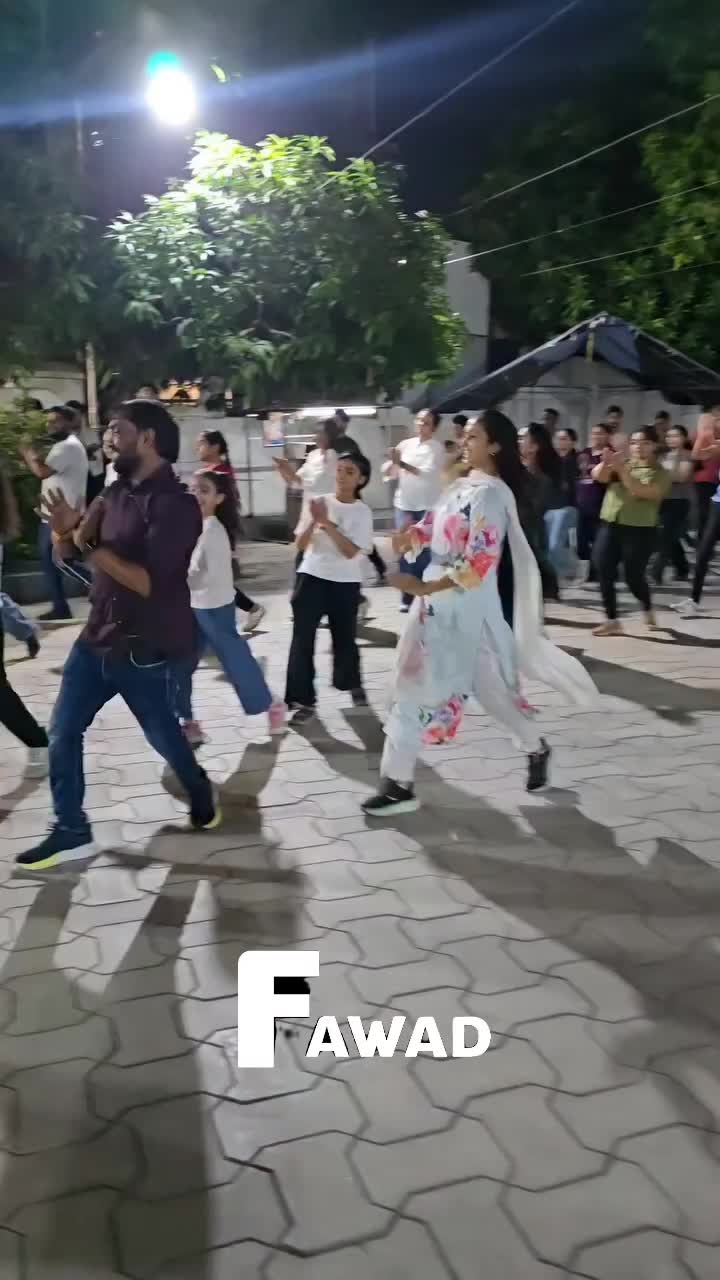 @بیگانه