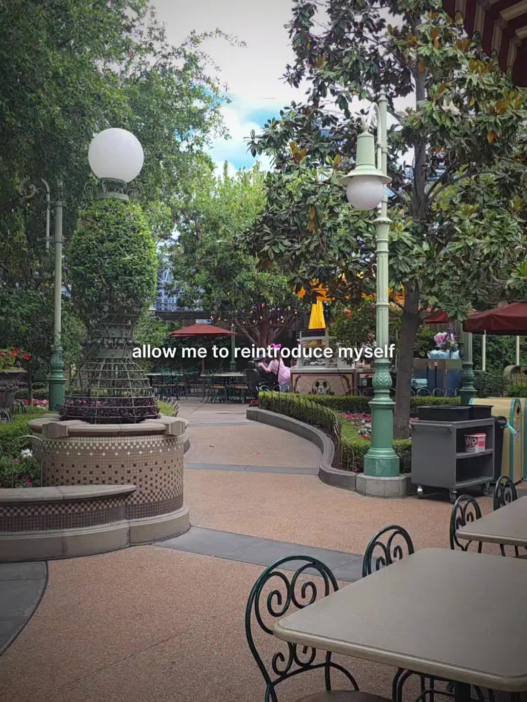 @HoneyBDisney