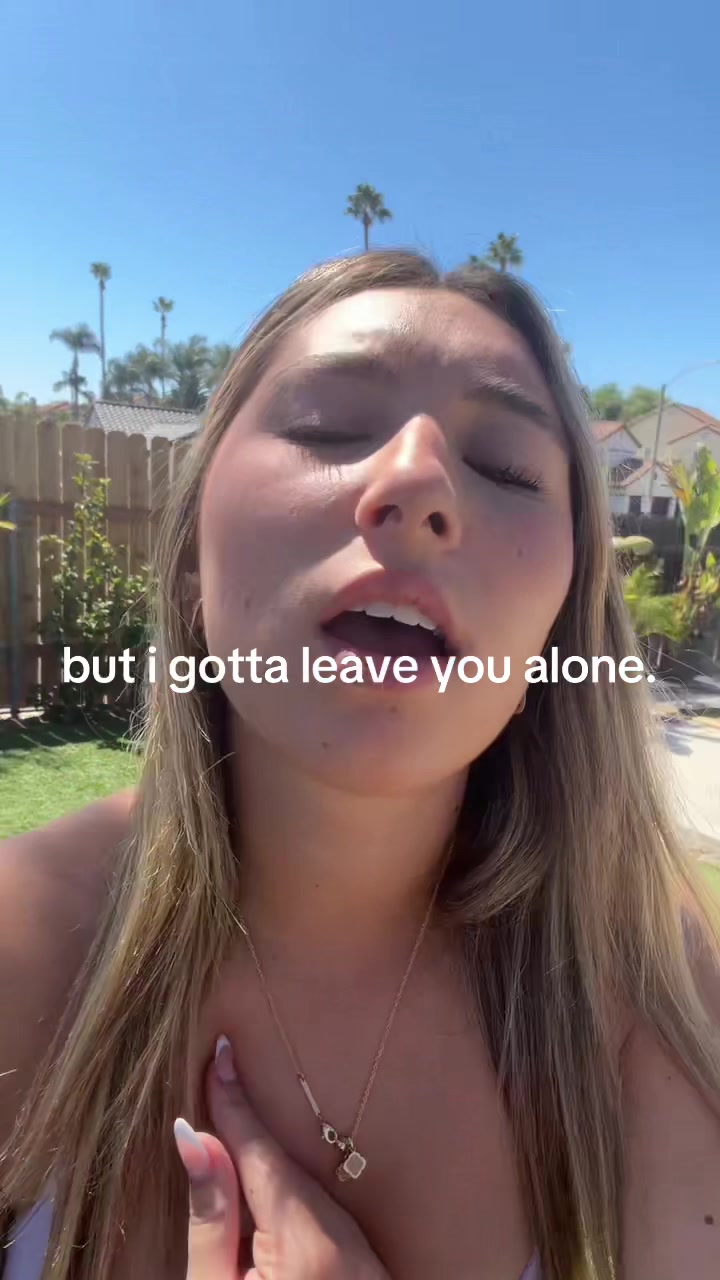 @yurlocaldumbblonde
