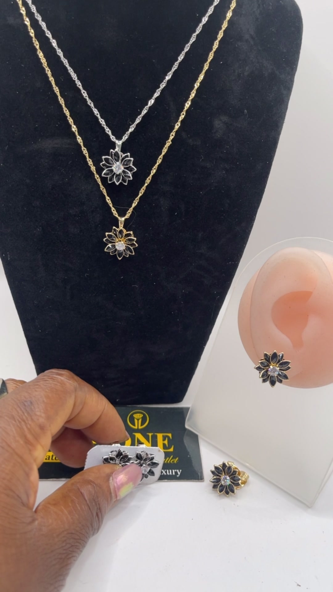 @DNE Jewelry Outlet