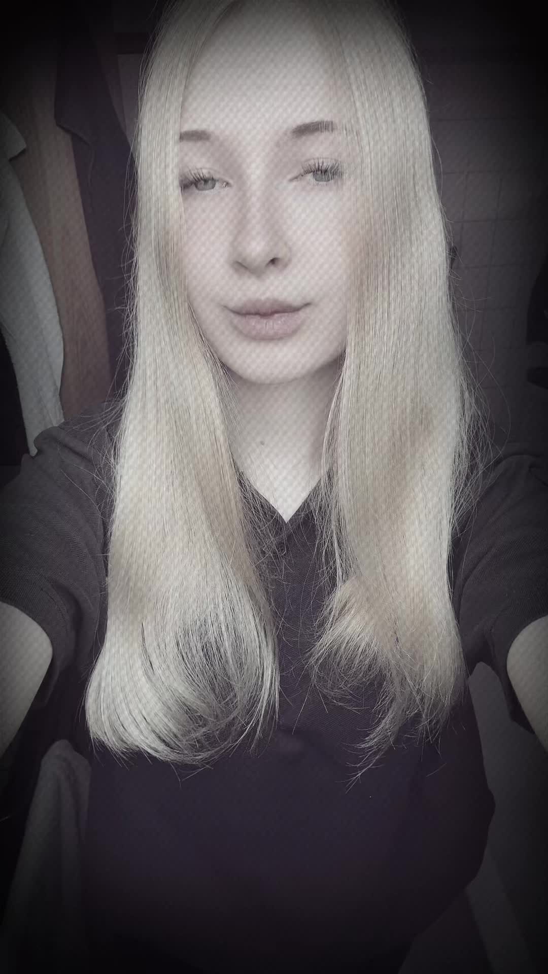 @𝒸𝒽𝒶𝓃𝓉𝒾🇵🇱
