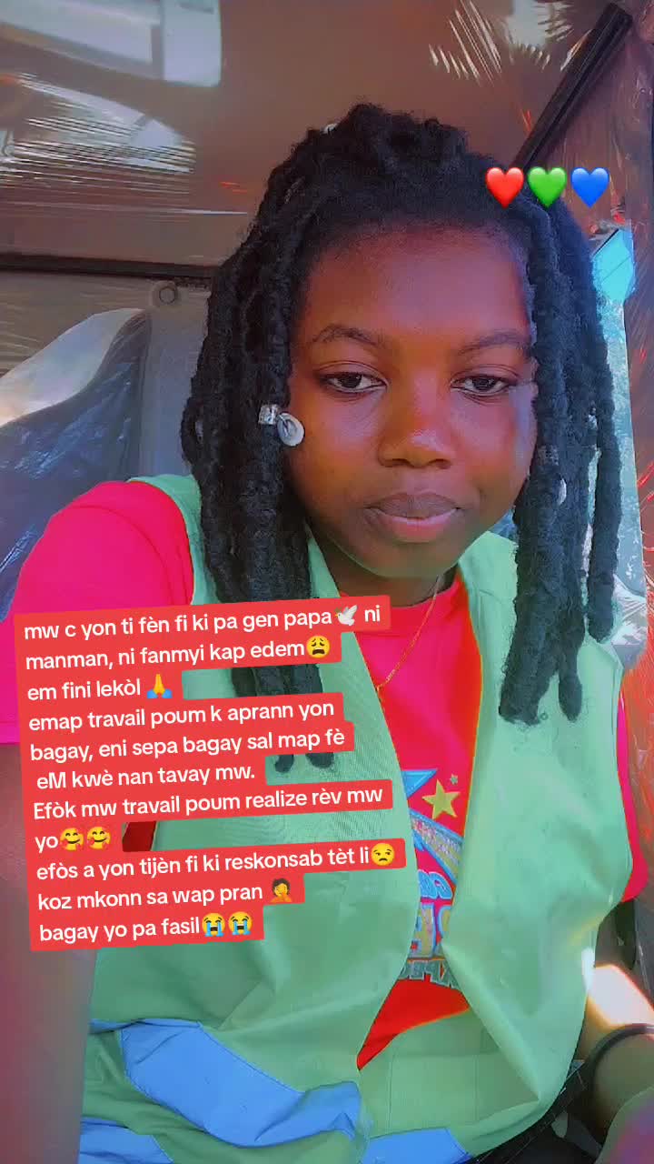 @naïca🖤🖤