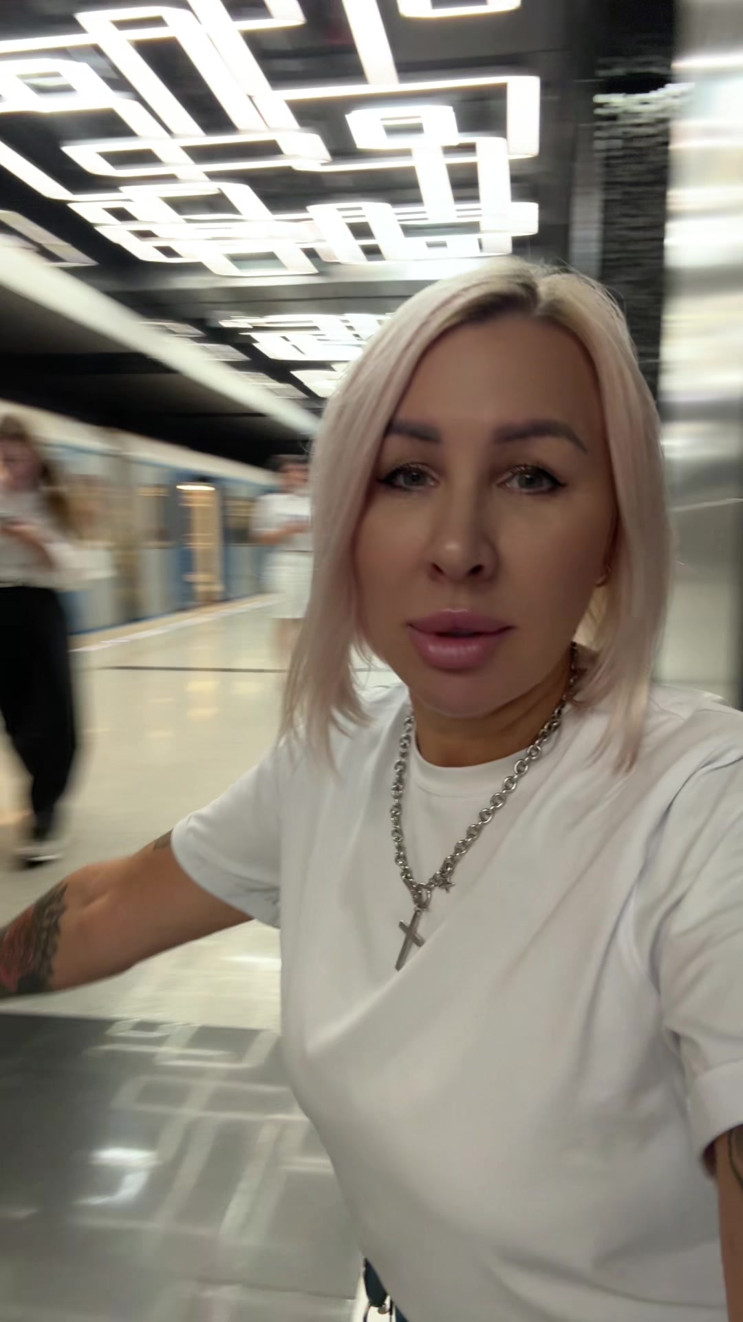 @Иришка 🌈