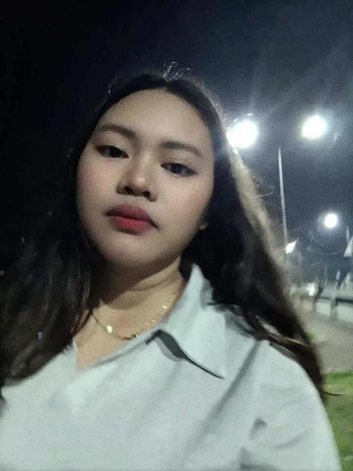 @👻