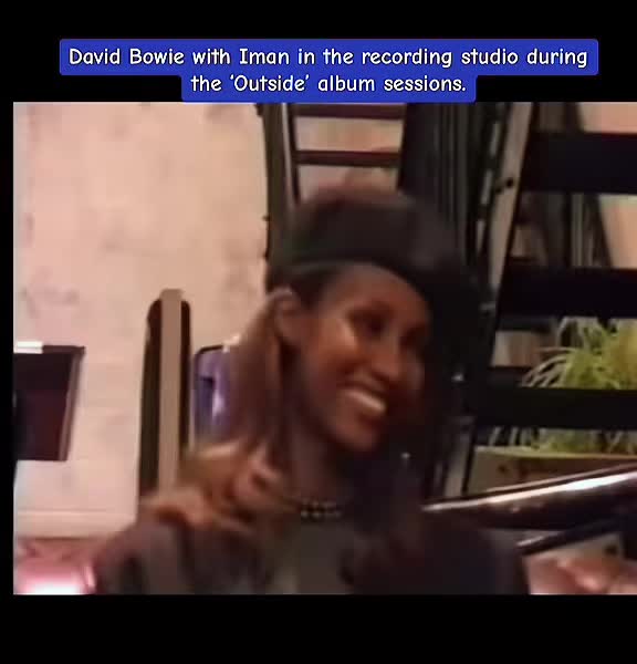 @DavidBowieGlamour Fan Account
