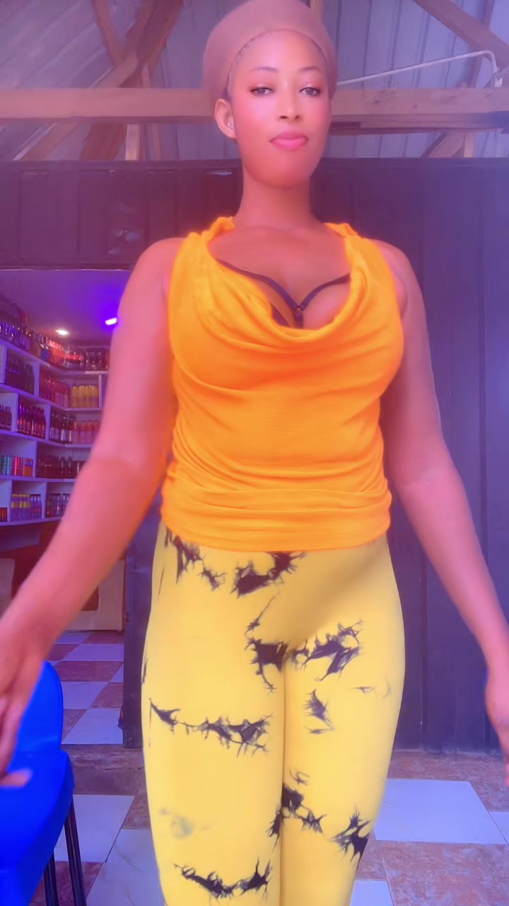 @🦋Akuah 🌹shandy 🦋