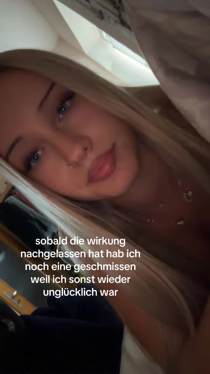 @𝐄&lsquo;🦇
