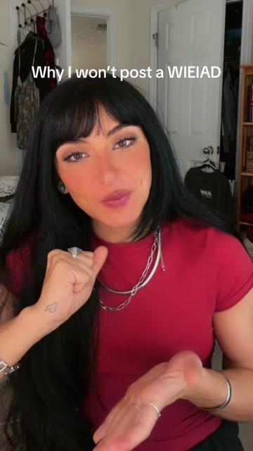 @LyssaLeedleLee