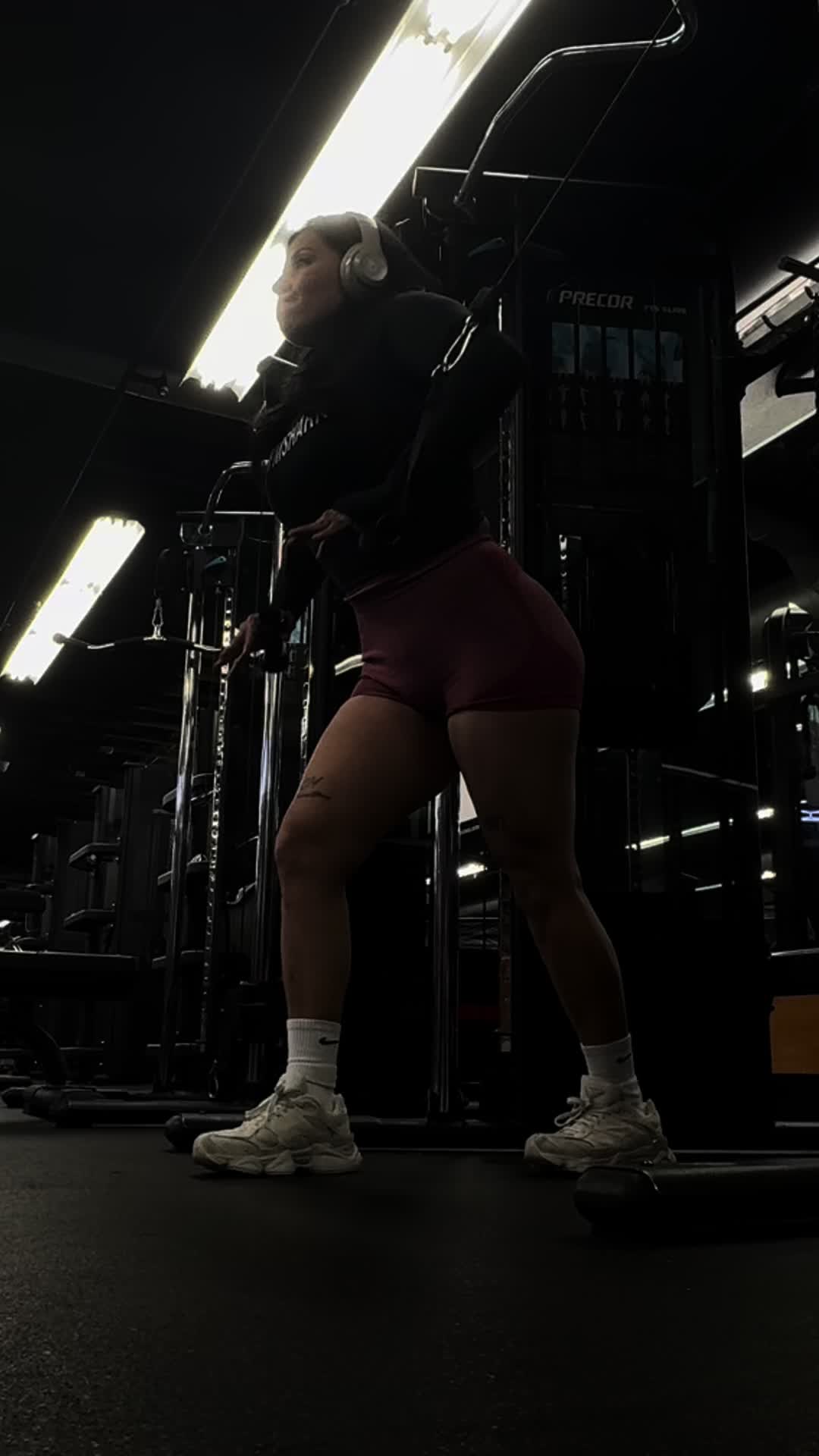 @YayaC
