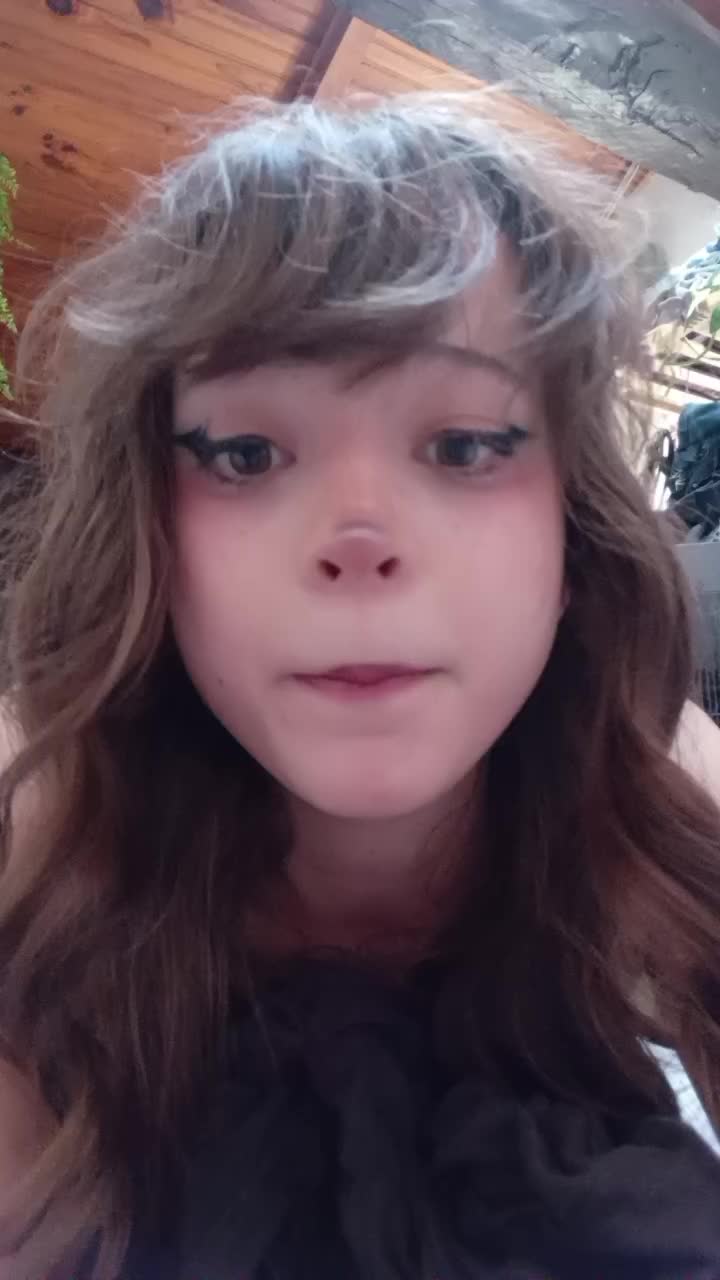 @Emiii