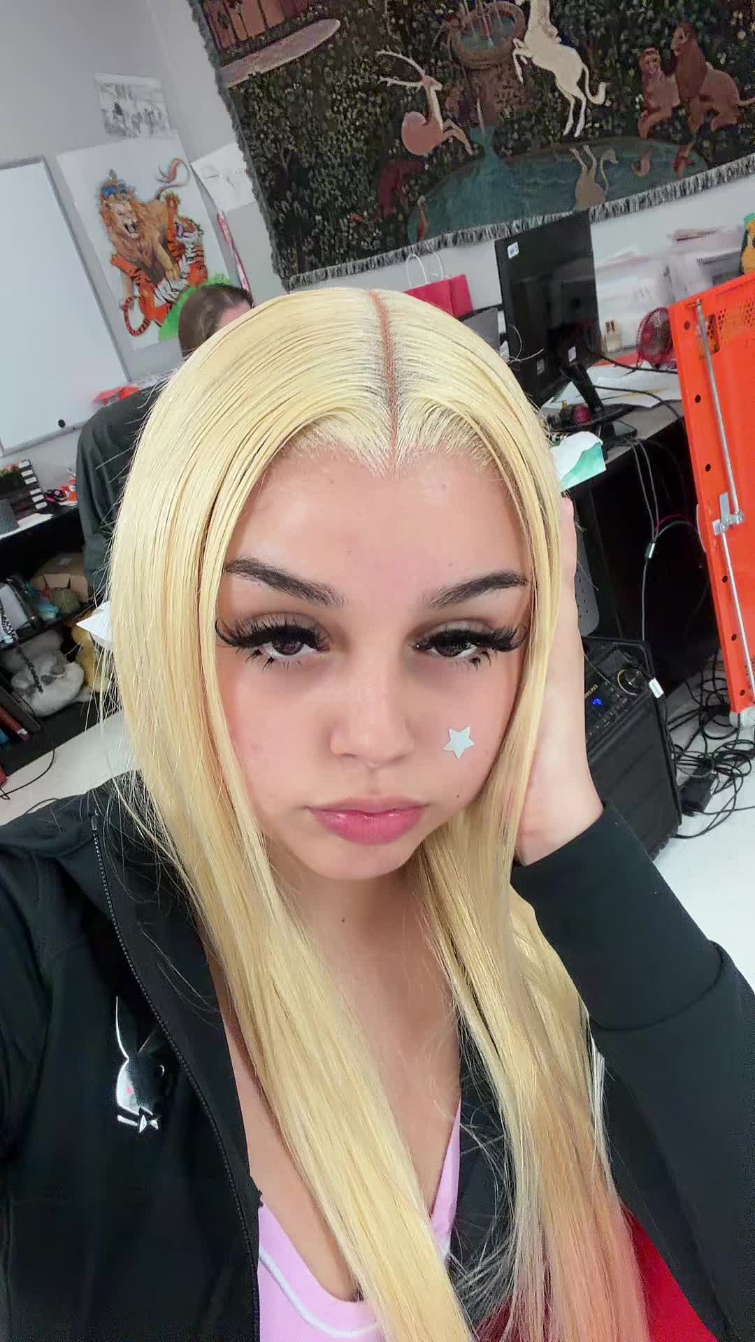 @MsYak