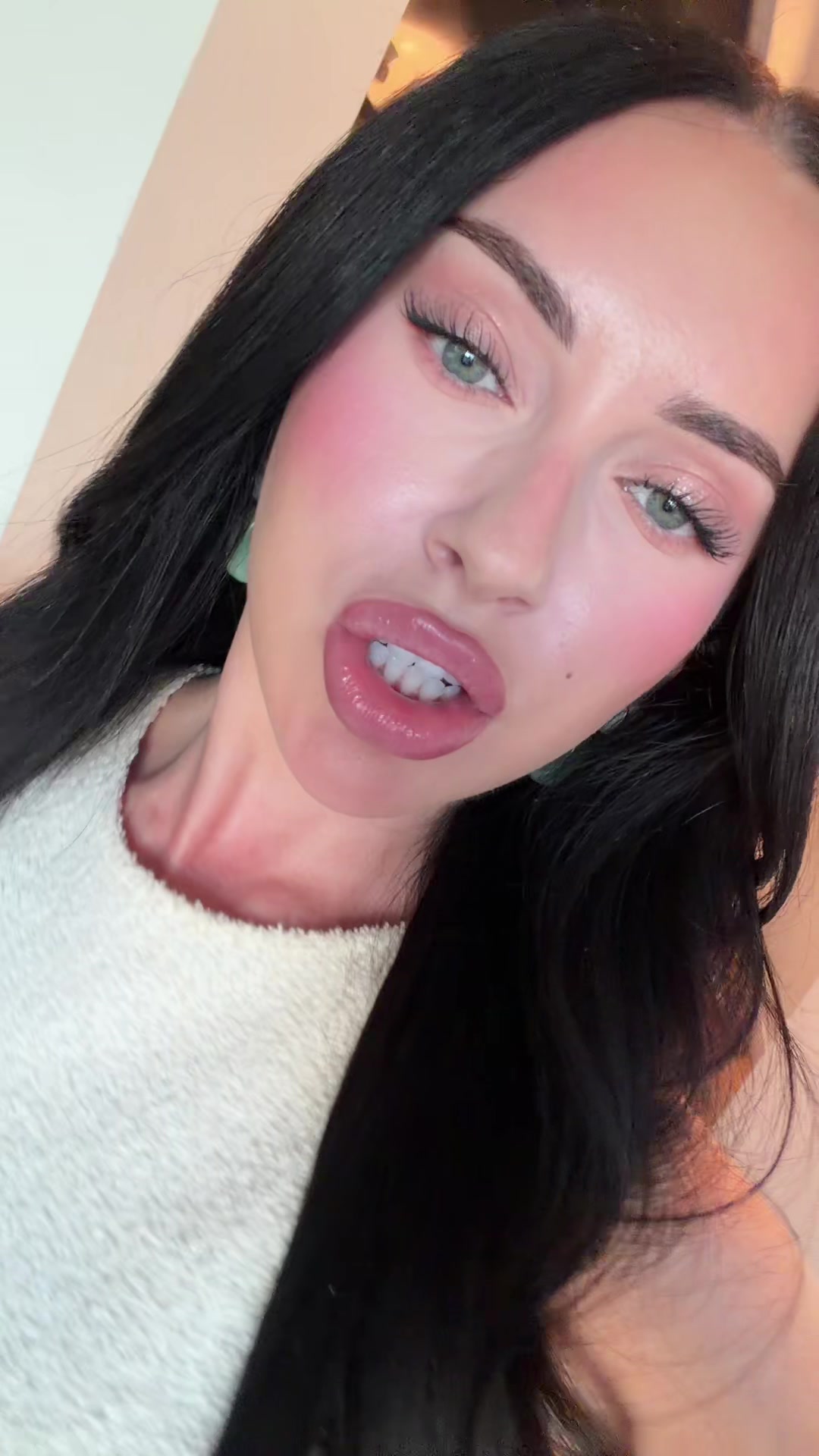 @missklau13