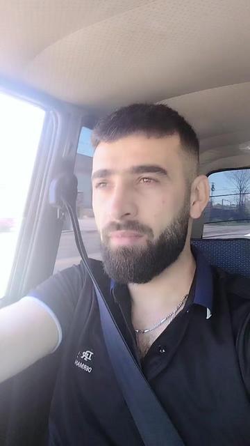 @&Uuml;lvi_veliyev