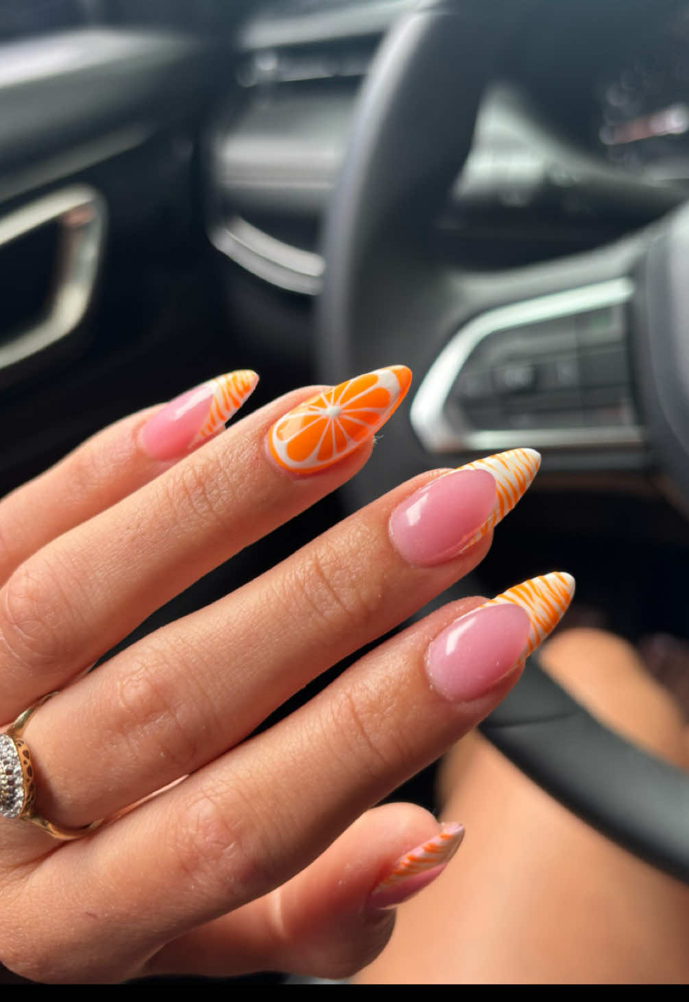 @DAAMBINAA 🍊