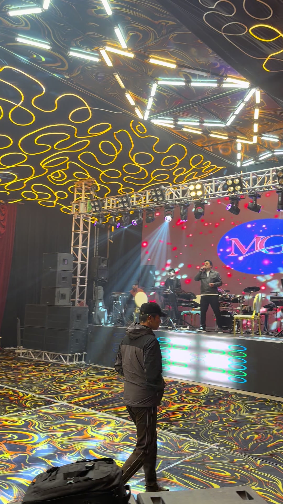 @SHOW WAW