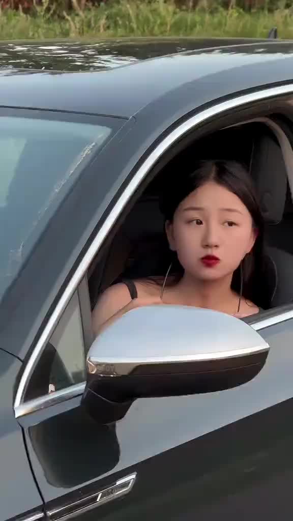 @𝙇𝙀𝙒𝘼𝙉𝙄 𝙅𝙀𝙉𝙉𝙔