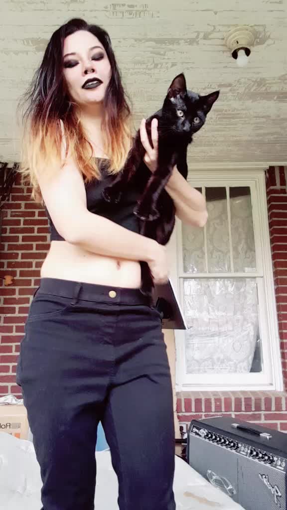 @freaks,love,and death🧛♀️❤️💀