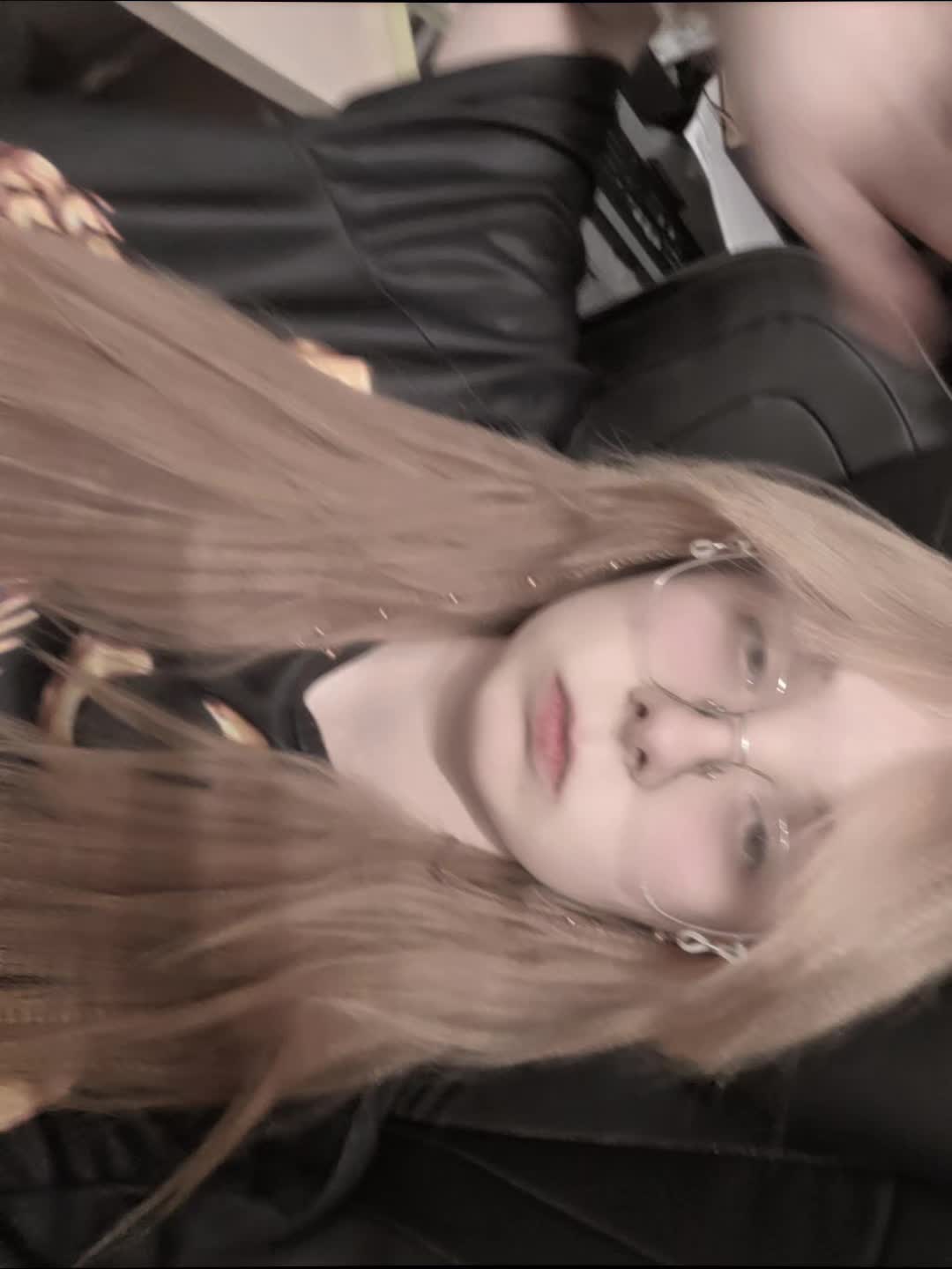 @.@
