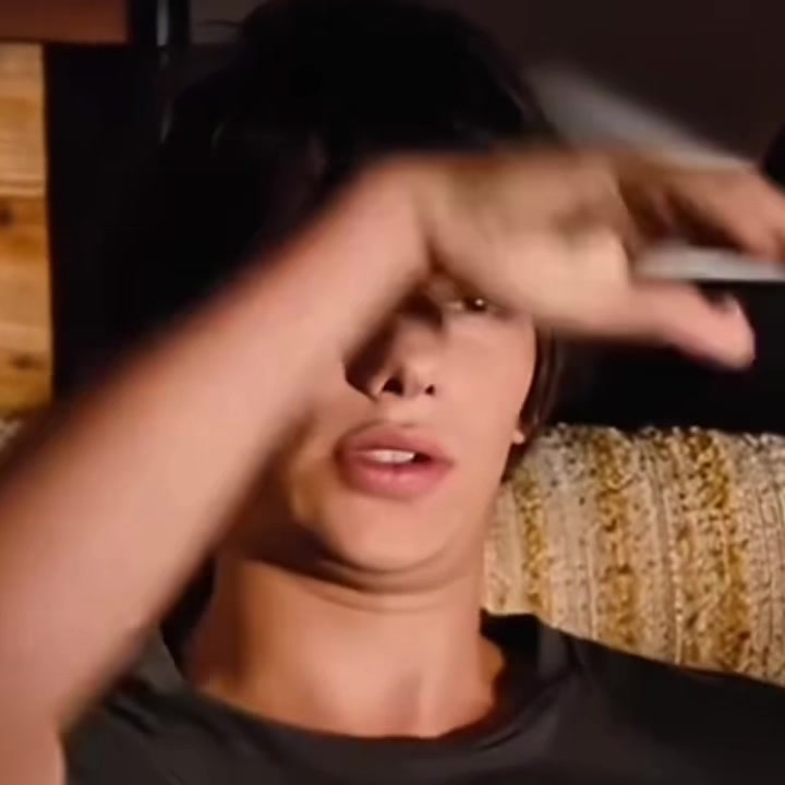 @𝑳