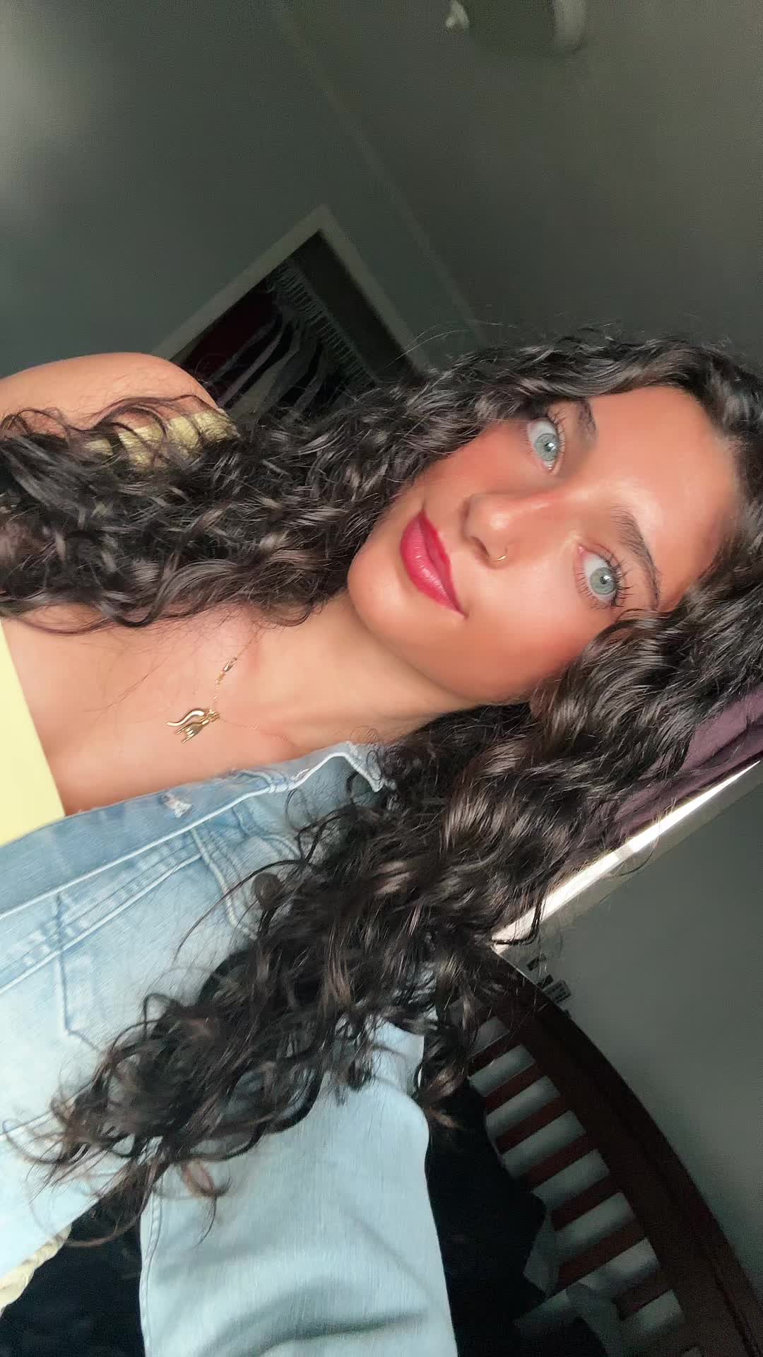 @bellaazelenskii